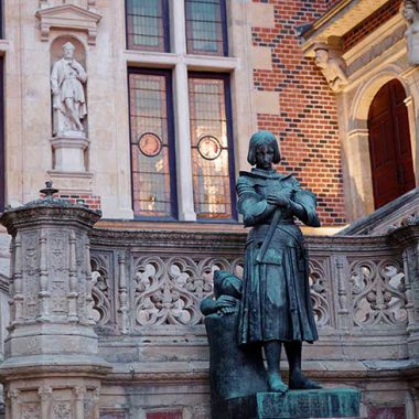 Statue de Jeanne d'Arc Hôtel Groslot à Orléans