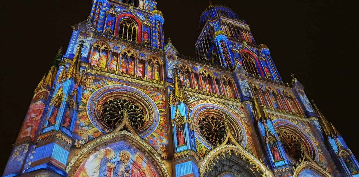 Son et lumière sur la cathédrale Sainte-Croix à Orléans