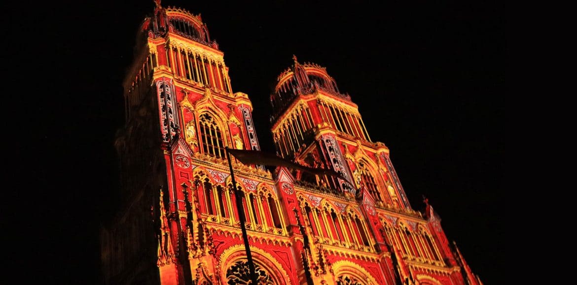 Son et Lumière 2022 sur la cathédrale à Orléans