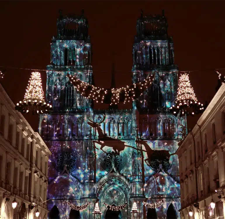 Idées de sortie à Orléans en décembre et illumination de Noël sur la Cathédrale Sainte-Croix d'Orléans ©Ch.Mouton