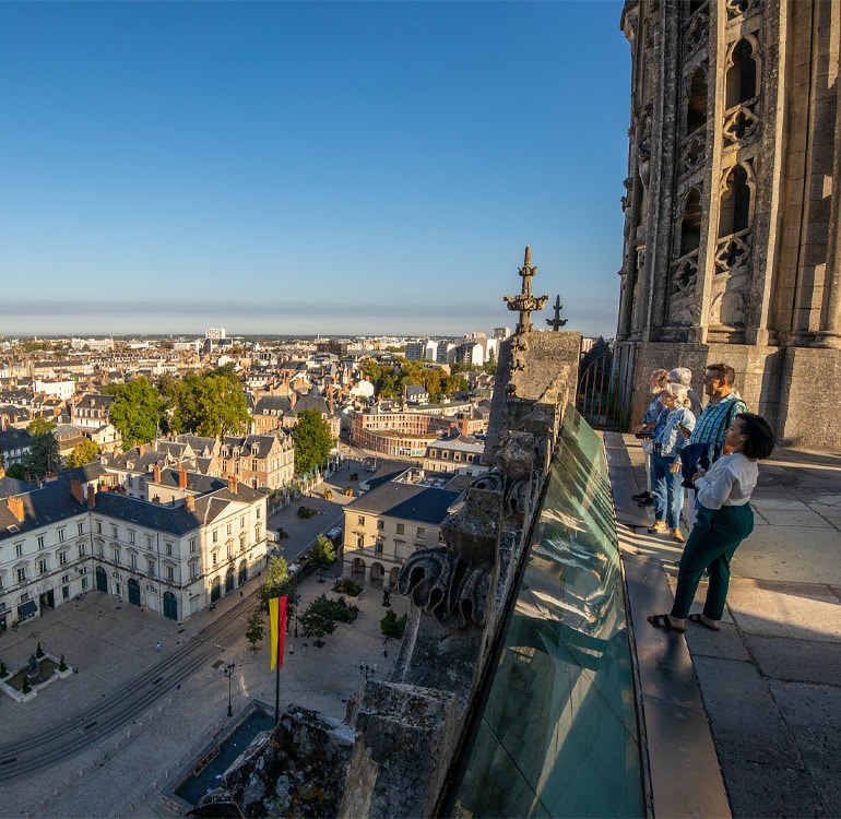 Hauteurs de la cathédrale Sainte-Croix d'Orléans avec la visite guidée Orléans de haut en bas ©Ludovic Letot